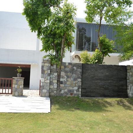 Vanantra Resort Rishīkesh Exteriör bild